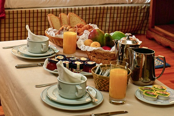 Roomservice Roomservice